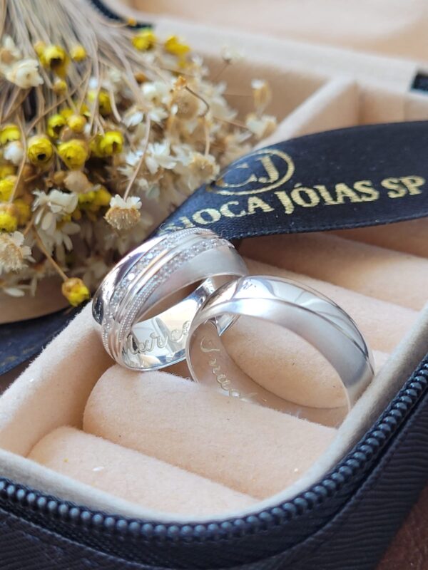 alianca_bride_18k_ouro_branco_484_1_e4f575750fdc0898079769702a1c46c9
